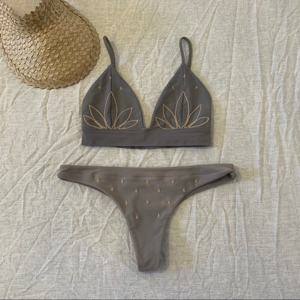 Benoa Embroidered Set